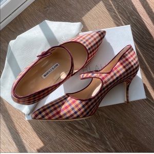 ISO Manolo Blahnik Plaid/checked heels